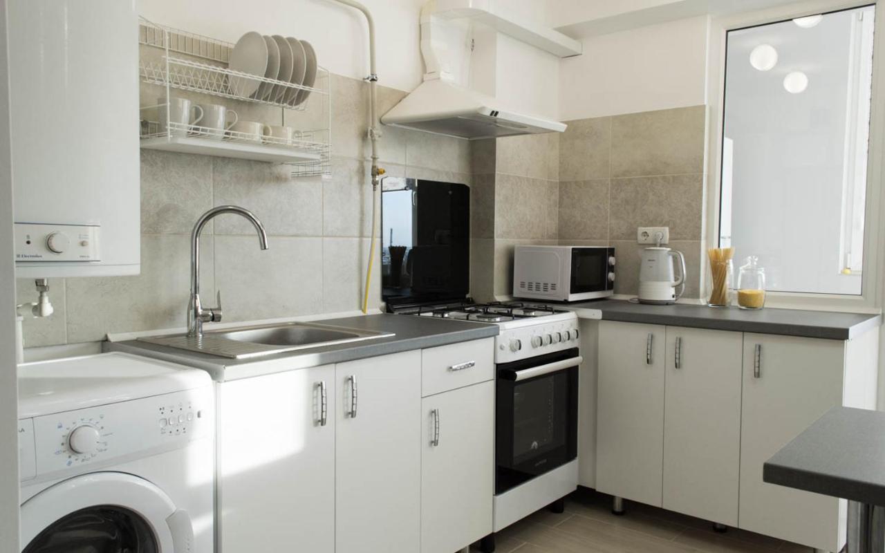 Cozy 2-Room Apartment On Zhvanetsky Boulevard Odessa Luaran gambar