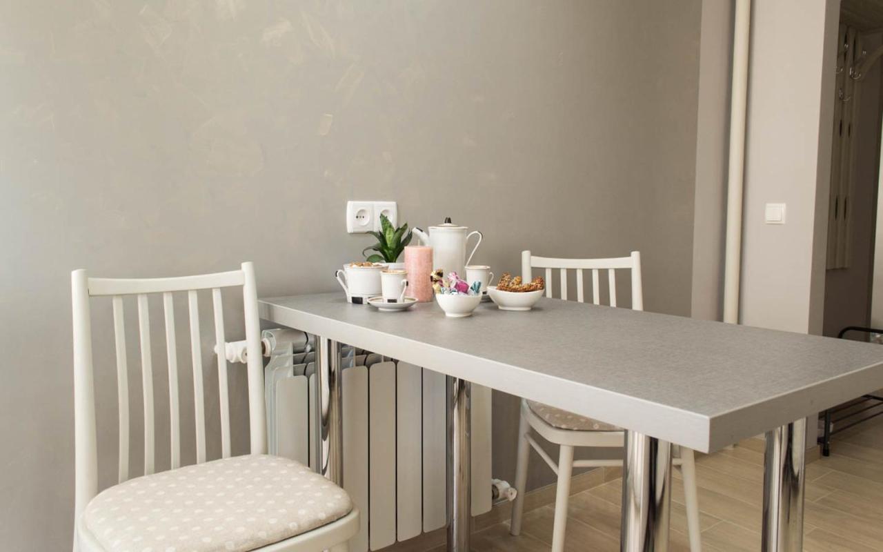 Cozy 2-Room Apartment On Zhvanetsky Boulevard Odessa Luaran gambar